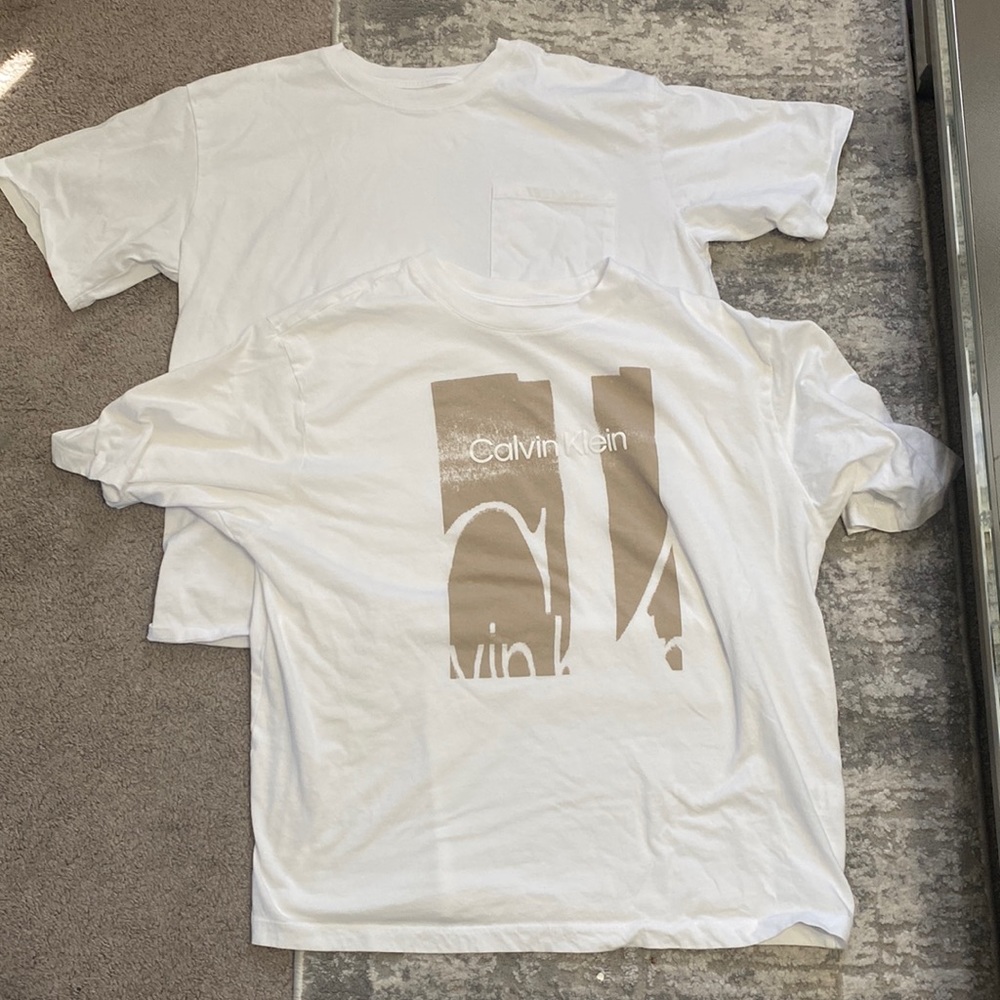 Calvin Klein Oversized Men’s Tshirts Medium